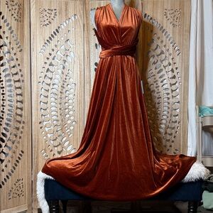 Luxurious Backless Velvet Dress in Burnt Orange